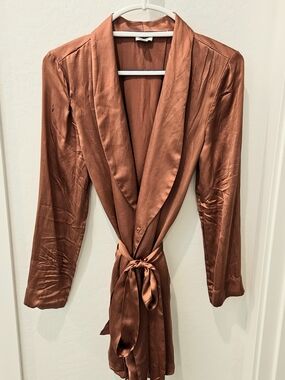 Cuyana Silk Wrap Top In Rust